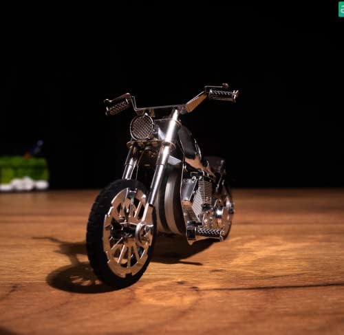 Roadway Fantasy Motorcycle Model 155 Pieces
