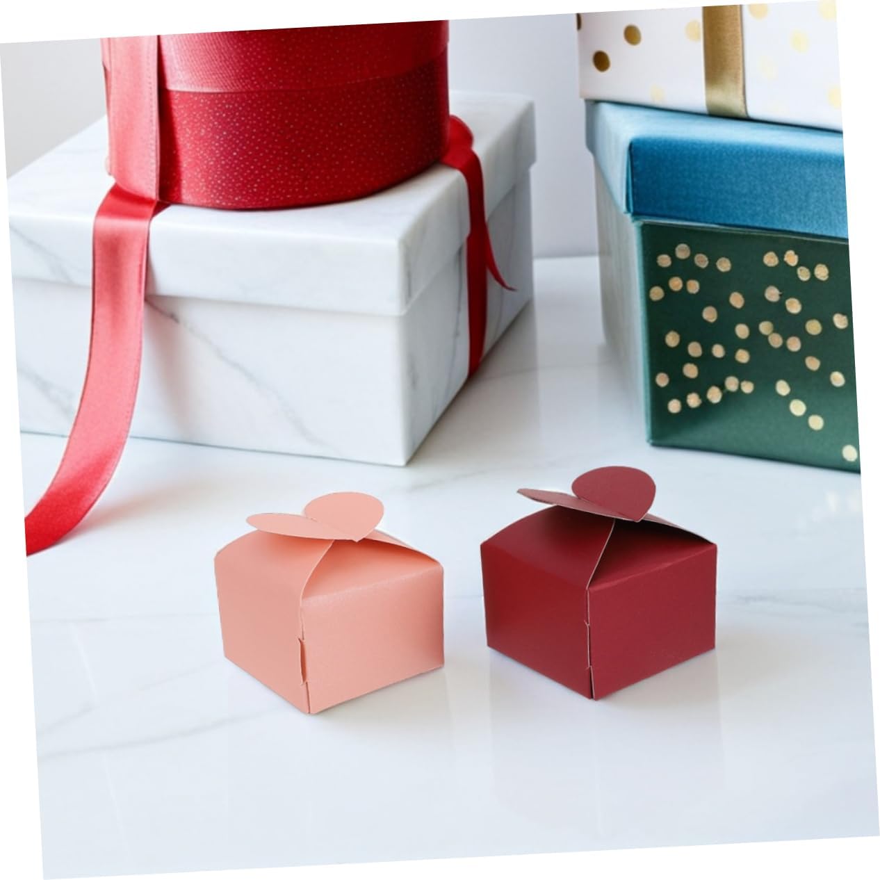KOMBIUDA 100pcs Heart Shaped Candy Favor Boxes for Weddings and Parties