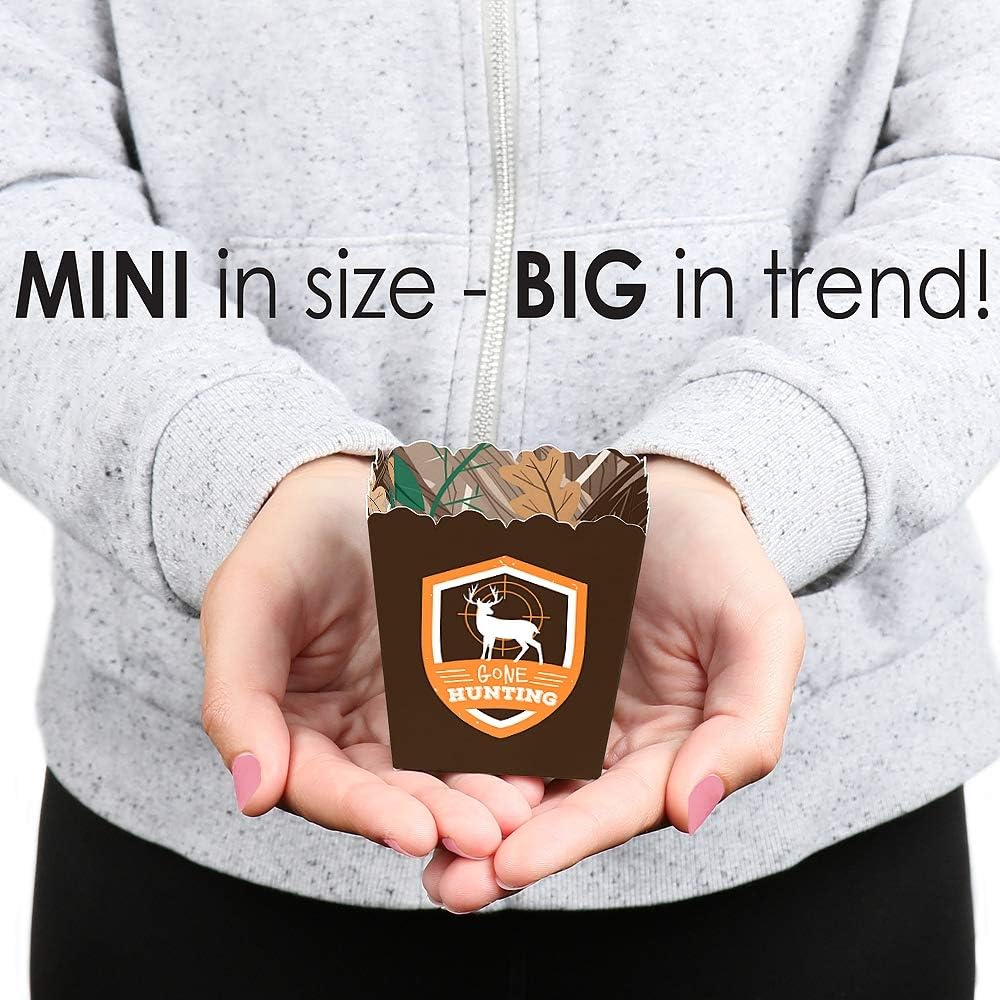 Big Dot of Happiness Gone Hunting Mini Candy Boxes Set of 12