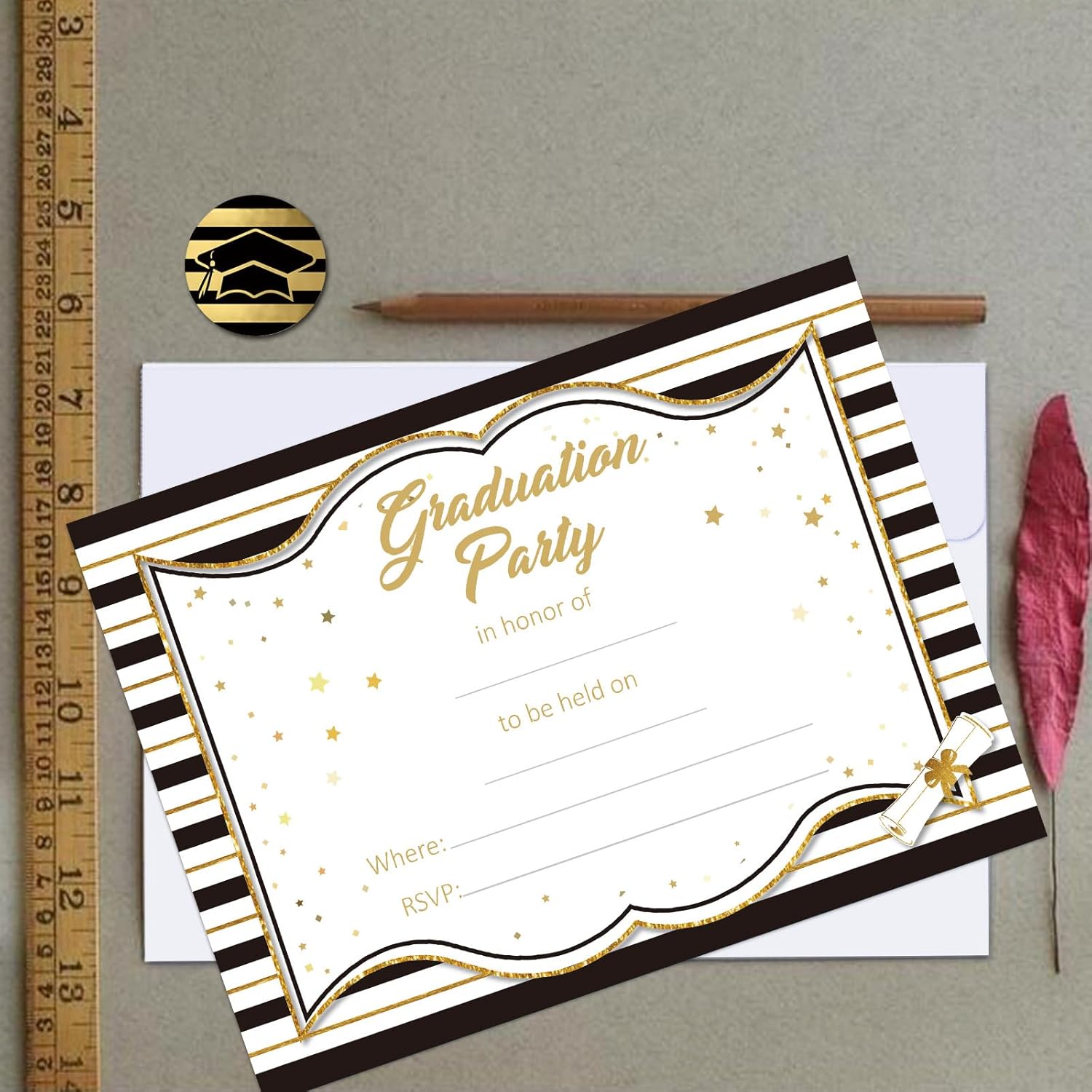Omgouue Graduation Party Invitations 32Ct